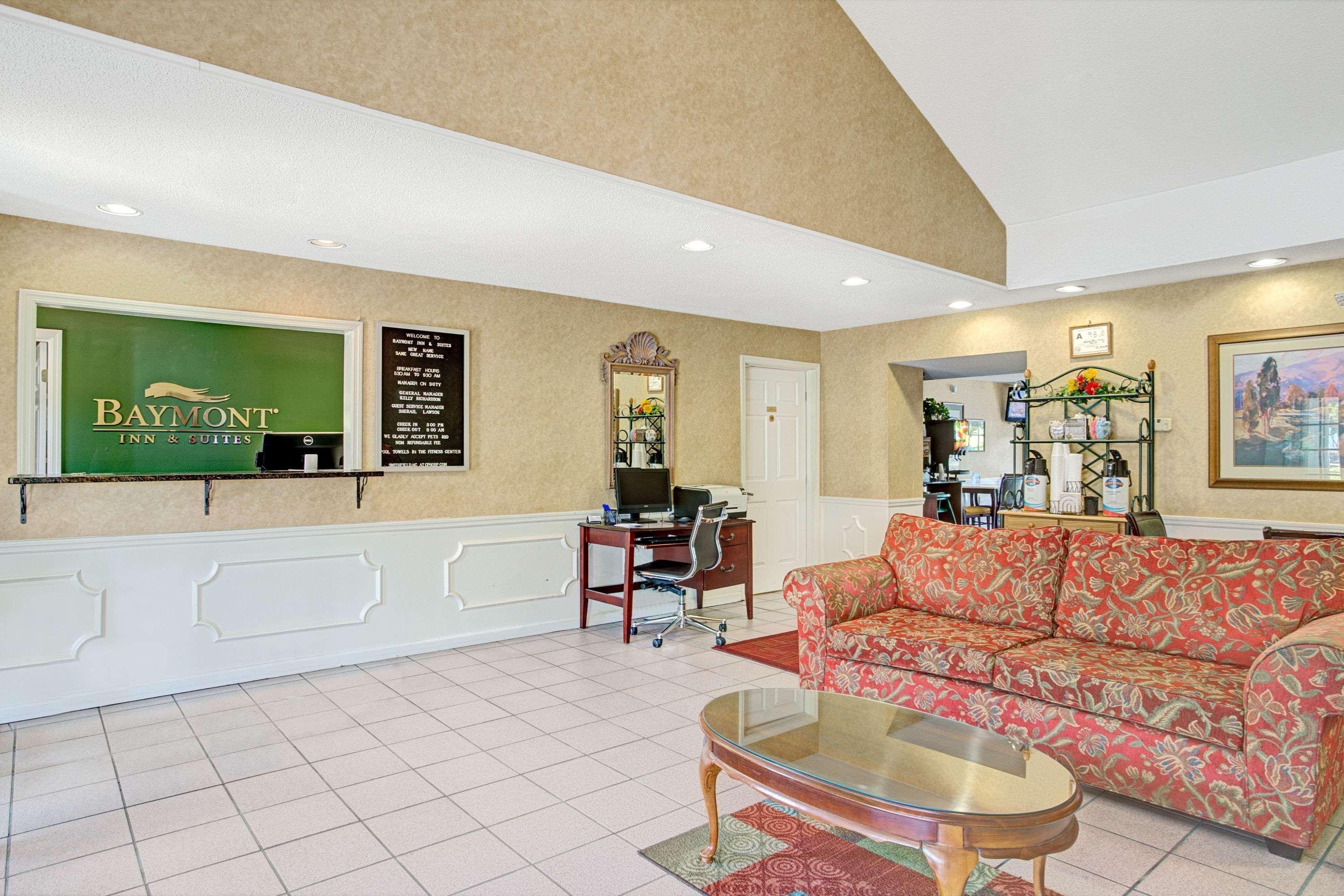 Baymont By Wyndham Smithfield Hotel Exterior photo